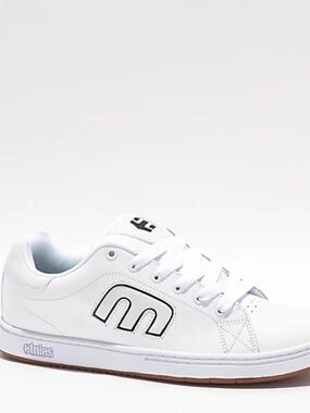 NWOT Etnies Callicut White Leather Sneakers Men’s 5 / Women’s 6.5 EU 37